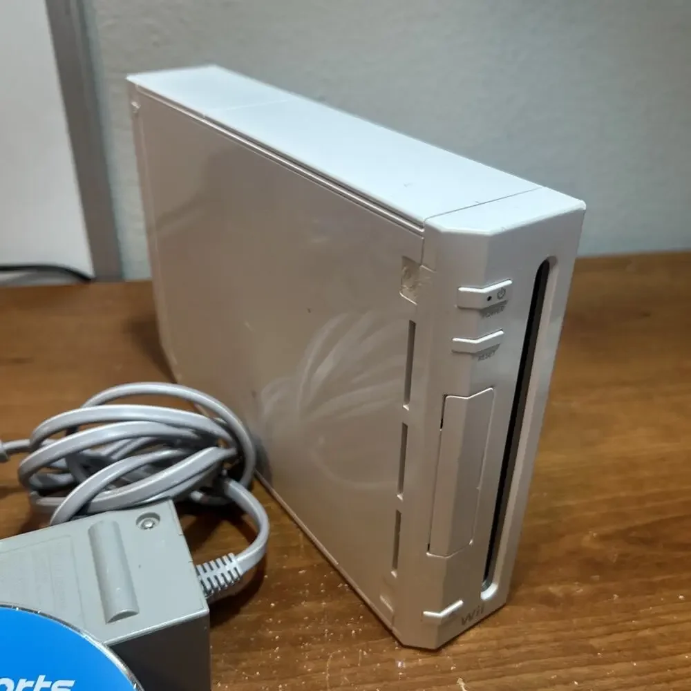 Nintendo Wii Console Bundle White RVL-001 + Wii Sports Tested Workin (Read)
